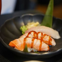 Sticks'n'Sushi Covent Garden - Seared salmon nigiri Ig @josieinflavortown