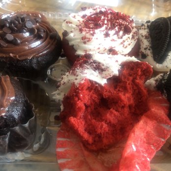 E & L Bakery - Bakeries Near Me - Bronx, New York