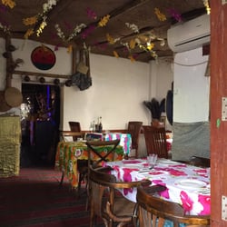 黑羊餐廳 - Inside has an unexpected tiki vibe