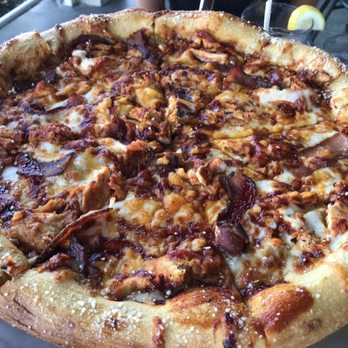 Mellow Mushroom Murrells Inlet - Fun O Chicken (bbq sauce, chicken, bacon, no onion, regular crust) - Pizza Near Me - Murrells Inlet, South Carolina