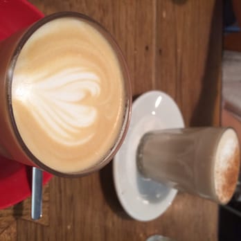 Caravelle - Latte art - Breakfast & Brunch Near Me - Barcelona, B Caravelle - Latte art - Breakfast & Brunch Near Me - Barcelona, B
