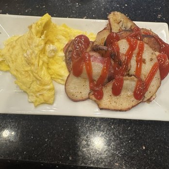 Keke's Breakfast Cafe - Scrambled egg and breakfast potatoes - Breakfast & Brunch Near Me - Tallahassee, Florida Keke's Breakfast Cafe - Scrambled egg and breakfast potatoes - Breakfast & Brunch Near Me - Tallahassee, Florida
