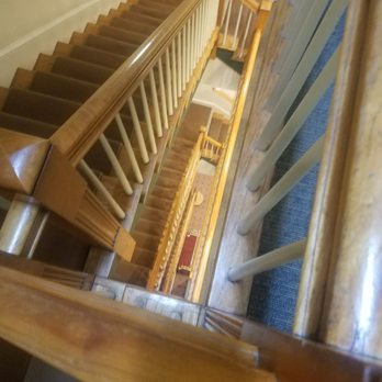 Mariners House - Staircase at the Mariners House - Hotels Near Me - Boston, Massachusetts