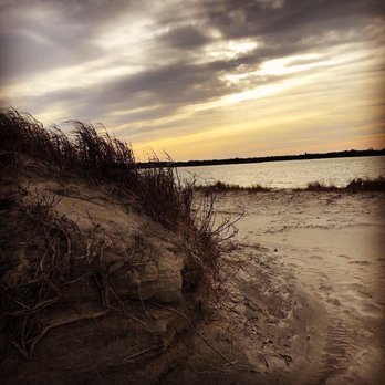 Burrus House Inn - Hotels Near Me - Manteo, North Carolina
