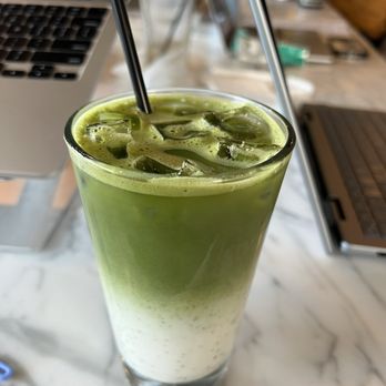 Roast & Brew - Matcha latte with vanilla - Coffee & Tea Near Me - Houston, Texas Roast & Brew - Matcha latte with vanilla - Coffee & Tea Near Me - Houston, Texas