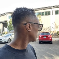 The Head Shed - Mid Skin Fade haircut