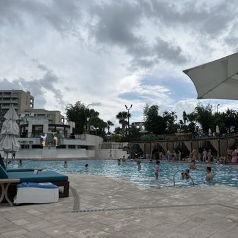 Falls Pool Bar & Grill - Poolside view - Resorts Near Me - Orlando, Florida