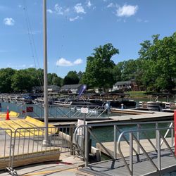 Safe Harbor Westport - Dedicated crew helps you launch off