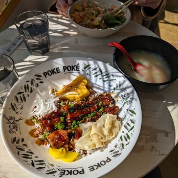 Poke Poké - Unagi don and miso soup - Poke Near Me - Chicago, Illinois Poke Poké - Unagi don and miso soup - Poke Near Me - Chicago, Illinois