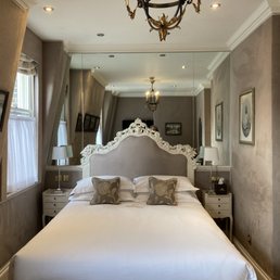 Intimate room, well cared for Intimate room, well cared for