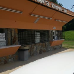 Lynn's Drive-in