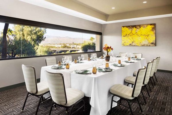 Hilton Tucson East by null