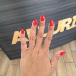 Alluria Nails & Spa