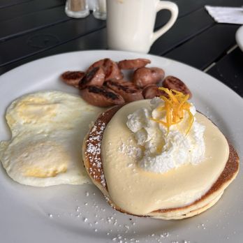 Moke's Bread & Breakfast - Lilikoi pancakes - Breakfast & Brunch Near Me - Kailua, Hawaii Moke's Bread & Breakfast - Lilikoi pancakes - Breakfast & Brunch Near Me - Kailua, Hawaii