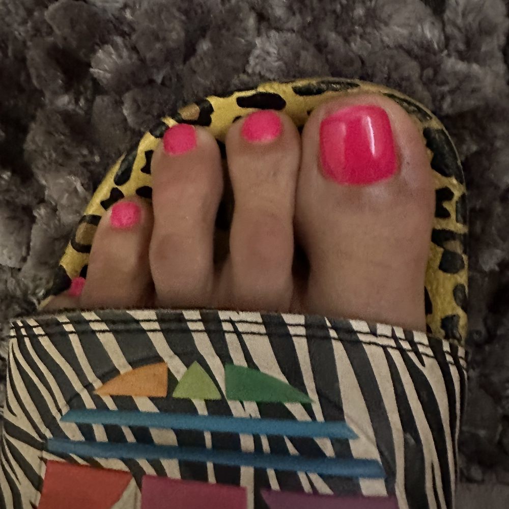 Lana's Diamond Salon - This is my pedicure like what happened to my nail - Nail Salons Near Me - Downey, California Lana's Diamond Salon - This is my pedicure like what happened to my nail - Nail Salons Near Me - Downey, California