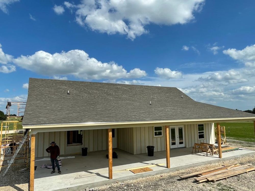 Slide of Bbenitez Roofing