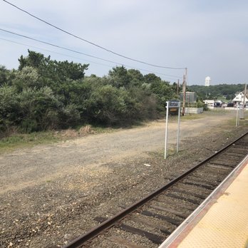LIRR Station - Montauk Station Train 2796 Terminates Here At 2:15 PM - Public Transportation Near Me