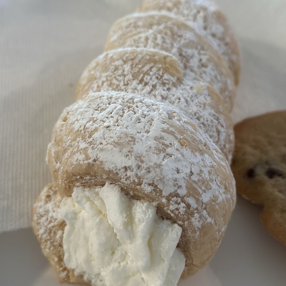 Cream horn Cream horn