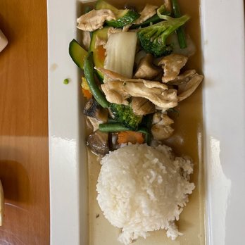 Napa Thai Cuisine - Chicken mixed vegetables. - Thai Near Me - Lexington, Virginia Napa Thai Cuisine - Chicken mixed vegetables. - Thai Near Me - Lexington, Virginia