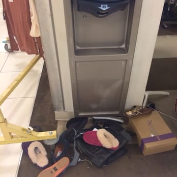 Macy's - Stuff is everywhere - Department Stores Near Me - Glendale, California