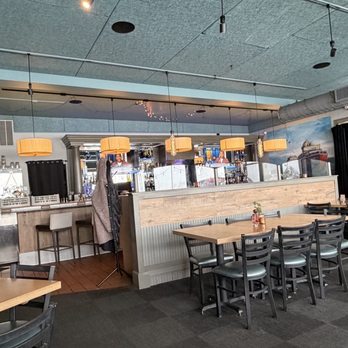 Snug Harbor - Bar area. - American Near Me - Grand Haven, Michigan