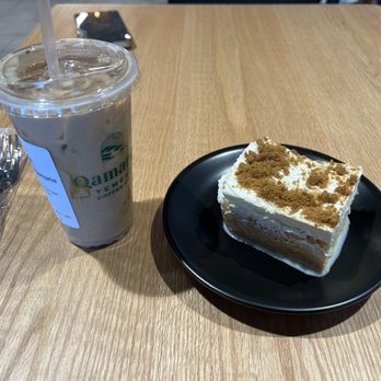 Qamaria Yemeni Coffee - Coffee & Tea Near Me - Vienna, Virginia Qamaria Yemeni Coffee - Coffee & Tea Near Me - Vienna, Virginia