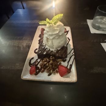 Bistro 120 - Heavenly Brownie Sundae - New American Near Me - Oakdale, California Bistro 120 - Heavenly Brownie Sundae - New American Near Me - Oakdale, California