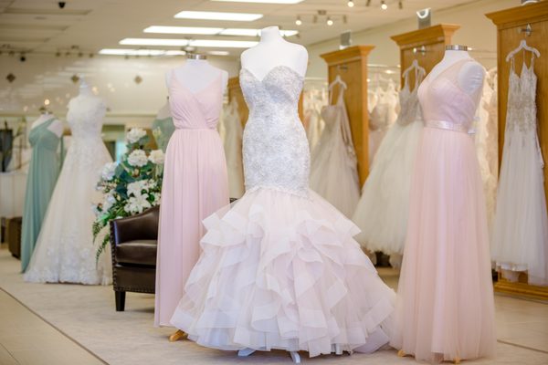 Lily's Bridal by null