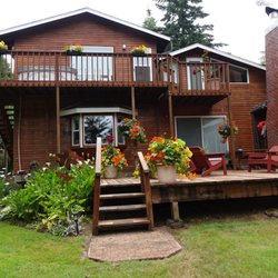 Lake House Bed & Breakfast - Lovely deck to relax on
