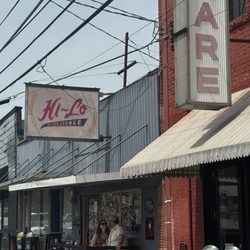 Hi-Lo Lounge - Exterior