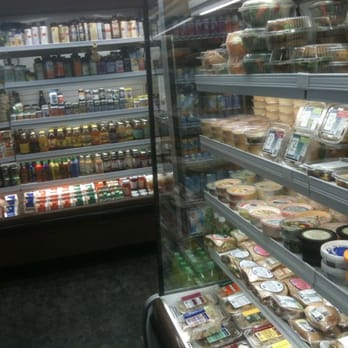 Downtown Natural Market - A small section of prepared organic and vegetarian food, as well as organic/artisanal drinks. - Grocery Near Me - Brooklyn, New York