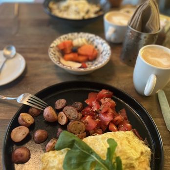 Café Toscano - Goat cheese omelette and fruit. Vanilla latte. - Mexican Near Me - México, D.F., DIF Café Toscano - Goat cheese omelette and fruit. Vanilla latte. - Mexican Near Me - México, D.F., DIF
