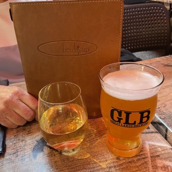 Beerbistro - Great Lakes Brewing Octopus Wants to Fight IPA and Niagara Peninsula Chardonnay. - Bistros Near Me - Toronto, Ontario