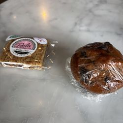 Dripolator - Gerber - Dolci di Maria strawberry oat bar (left), GF pumpkin choc chip muffin (right)