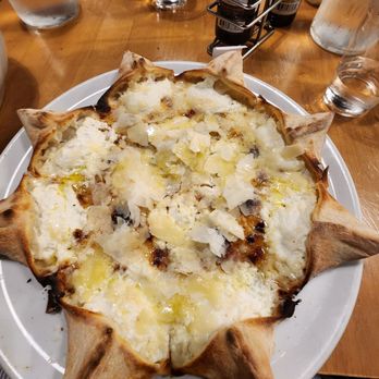 Mister O1 Extraordinary Pizza Fort Lauderdale - Pizza Near Me - Fort Lauderdale, Florida