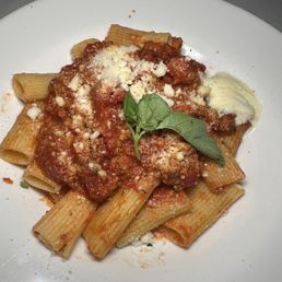 Mezzi Rigatoni Bolognese Mezzi Rigatoni Bolognese