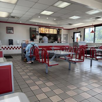 Original Tommy's - Inside - Burgers Near Me - Lake Forest, California Original Tommy's - Inside - Burgers Near Me - Lake Forest, California