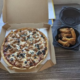 Pizza & Wings Pizza & Wings