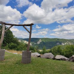 Ausblick auf Burg Bronnen