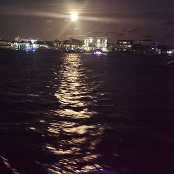 Bikkini Bottom Boat Charters - Boat Tours Near Me - Destin, Florida Bikkini Bottom Boat Charters - Boat Tours Near Me - Destin, Florida