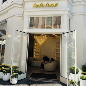 La La Land - Exterior - Coffee & Tea Near Me - Los Angeles, California