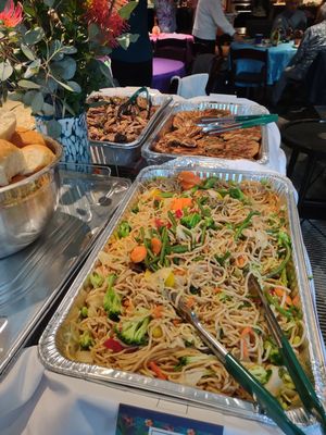 Da Kine's Hawaiian Catering by null