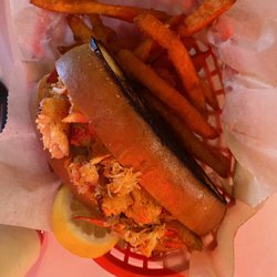 Classic Lobster Roll Sandwich Sweet Potato Fries