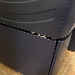 Lowe's Home Improvement - For the second delivery, the men did not attach the pedastals to the washer and dryer.