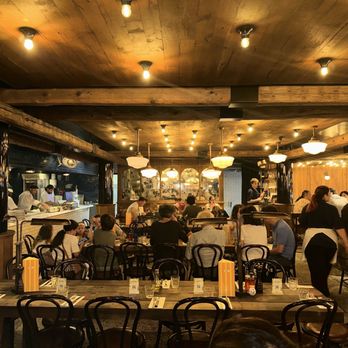 Pizzeria Popolare - Dining area - Pizza Near Me - Paris, 75 Pizzeria Popolare - Dining area - Pizza Near Me - Paris, 75