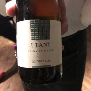 Vinitus - House white - Tapas Bars Near Me - Barcelona, B Vinitus - House white - Tapas Bars Near Me - Barcelona, B