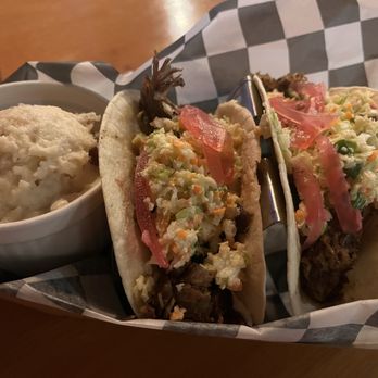 Red Dog On Main - American Near Me - Rogersville, Tennessee