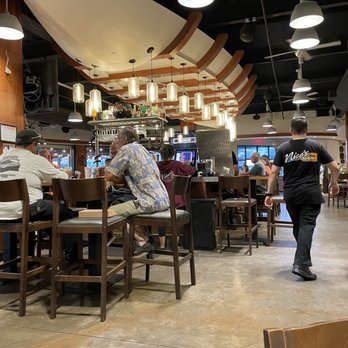 Nico's Pier 38 - Seafood Near Me - Honolulu, Hawaii