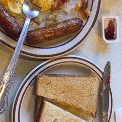 Tremont Diner - Breakfast platter with toast butter and jelly
