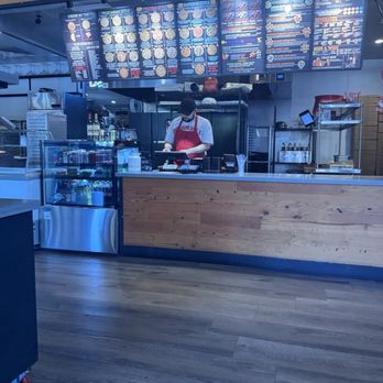 SLIVER Pizzeria- Lafayette - Here is the nicest staff person ever! - Pizza Near Me - Lafayette, California SLIVER Pizzeria- Lafayette - Here is the nicest staff person ever! - Pizza Near Me - Lafayette, California